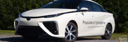 2019 Toyota Mirai Review: One of Several Possible Futures